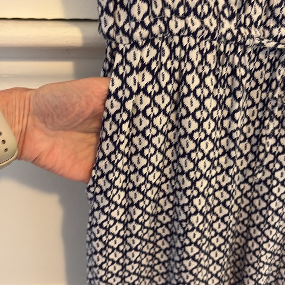 Skies Are Blue Navy & White Geometric Sleeveless Jumpsuit with Tie Waist. Size S - Picture 8 of 11